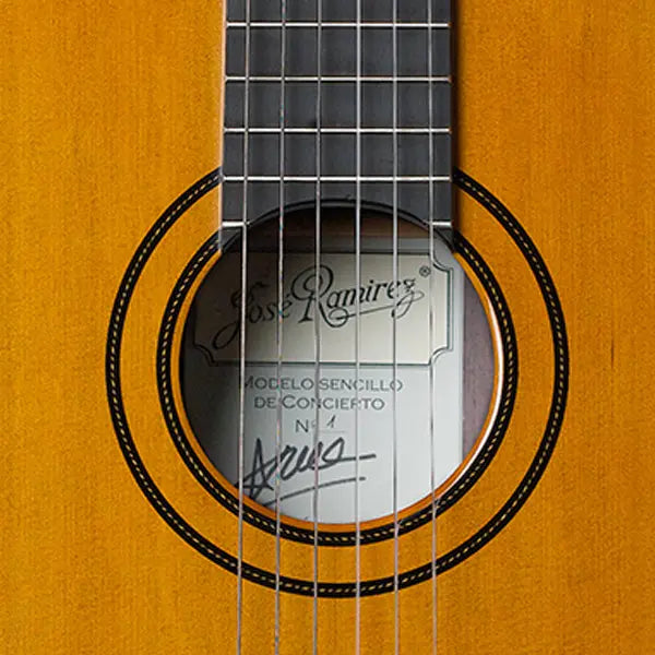 Jose Ramírez Sencillo Classic Concert Guitar